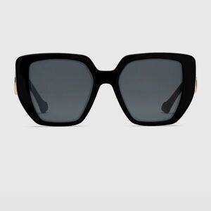 NEW Gucci Black Rectangular- Frame Sunglasses in Box worn 1x